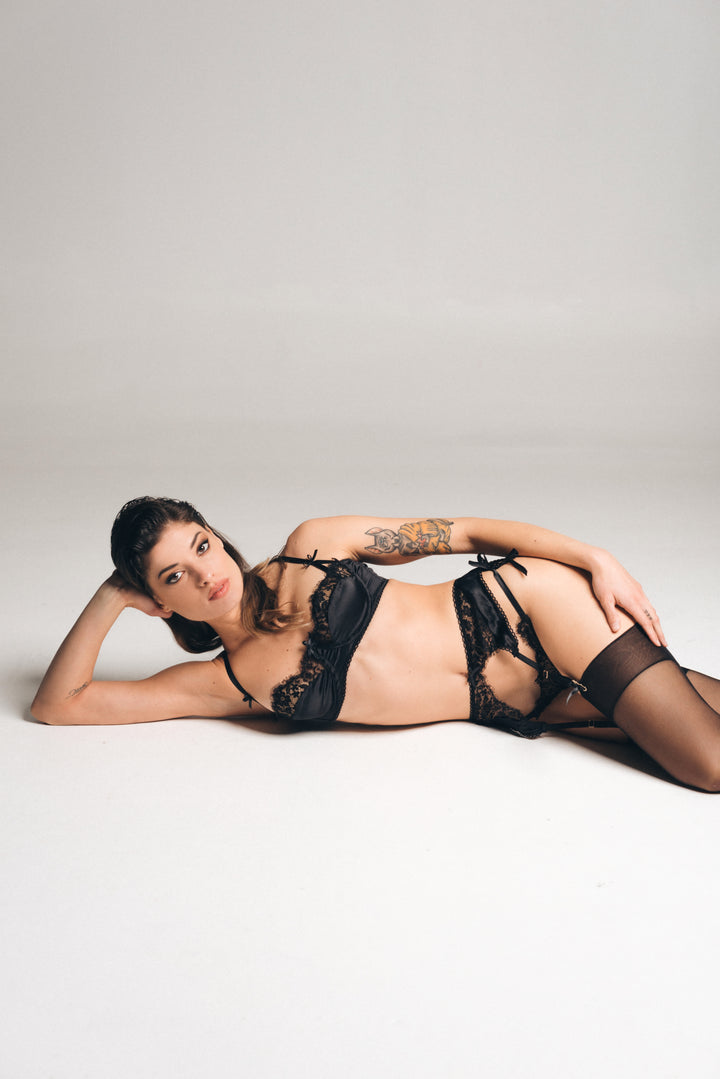 Goddess of Night Set 5 - Balconette Bra, Thong and Garter Belt